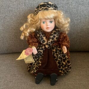 Musical Porcelain Tiffany Doll Wind Up Music Box Moves Plays Sugar Plum Fairy